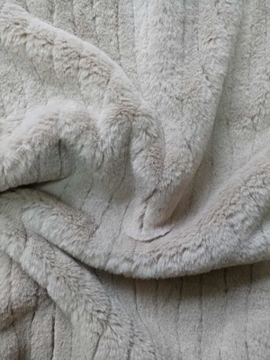 Dar kanatlı sahte tavşan kürkü kumaşı % 100 poliester 150cm CW veya ayarlanabilir