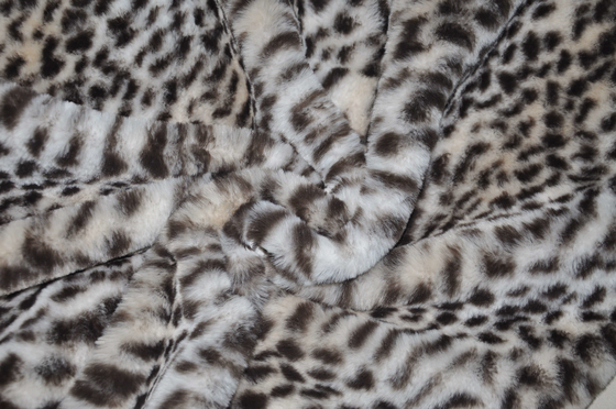 435GSM %100 P Leopar Desenli Kumaş Kırışmaz 150CM