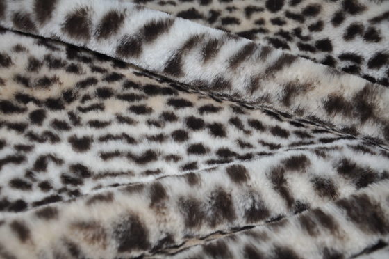 435GSM %100 P Leopar Desenli Kumaş Kırışmaz 150CM