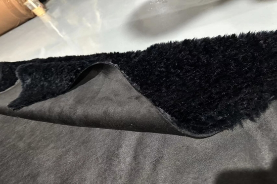 650gsm Fırça Desenli Tavşan Saç Kaplama Dokuma Gümrüklü Polar Kumaş Katı Süet