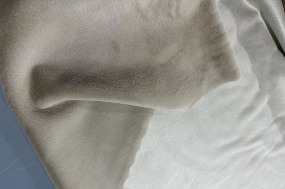 Fırça Desenli Tavşan Saç Kaplama Dokuma Yapıştırılmış Polar Kumaş Katı Süet 800gsm